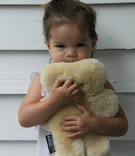 Load image into Gallery viewer, FLATOUTbear Honey