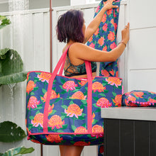 Load image into Gallery viewer, Beach Bag Jumbo - Bright Waratah
