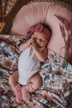 Load image into Gallery viewer, Snuggle Hunny Australiana Organic Muslin Wrap