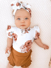 Load image into Gallery viewer, Snuggle Hunny Rosebud Short Sleeve Bodysuit