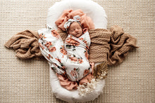 Load image into Gallery viewer, Snuggle Hunny Rosebud Baby Jersey Wrap & Topknot Set