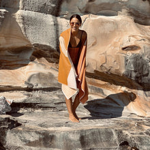 Load image into Gallery viewer, Sunnylife Luxe Towel - Desert Palms