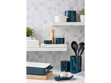 Load image into Gallery viewer, Epicurious Canister 600ml Teal Gift Boxed
