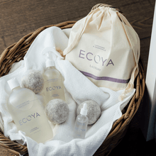 Load image into Gallery viewer, Ecoya Lavender &amp; Chamomile Laundry Dryer Ball Set
